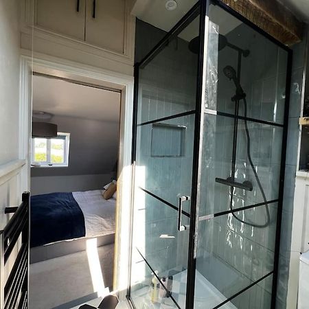 Boutique 2 Storey Home Nr Centre Чипинг Нортън Екстериор снимка