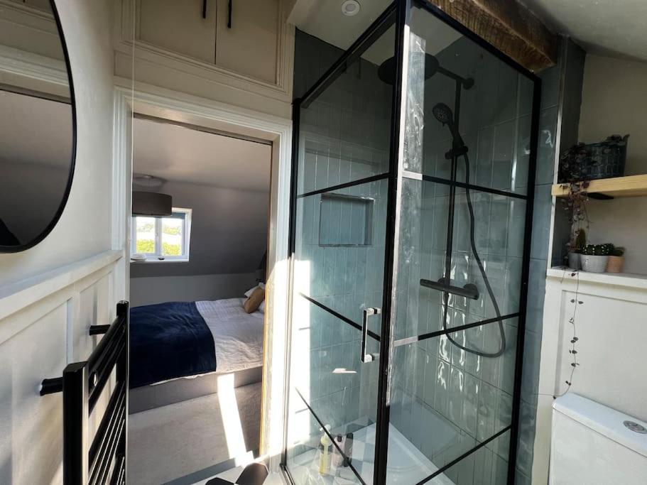 Boutique 2 Storey Home Nr Centre Чипинг Нортън Екстериор снимка